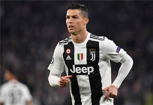 由于手指受 由于手指受